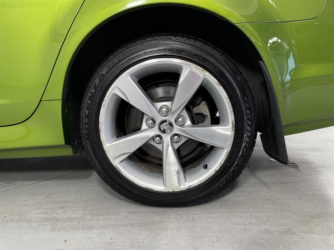 Photo '11' of Holden Commodore Photo '11' of Holden Commodore