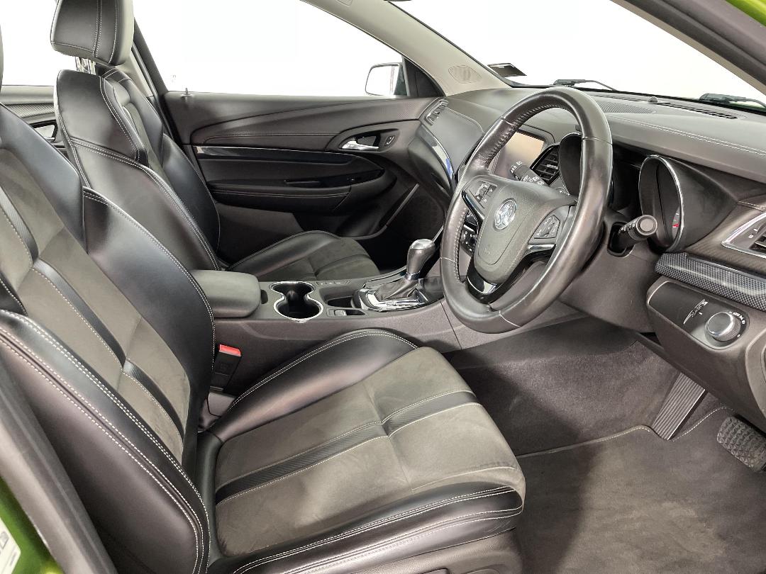 Photo '16' of Holden Commodore Photo '16' of Holden Commodore