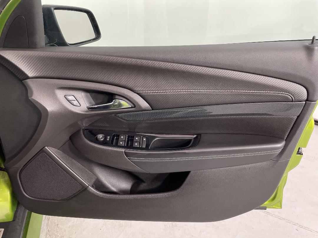 Photo '15' of Holden Commodore Photo '15' of Holden Commodore