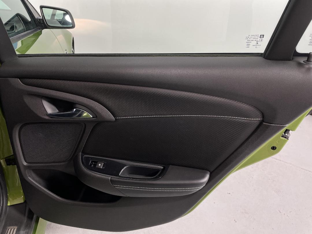 Photo '19' of Holden Commodore Photo '19' of Holden Commodore