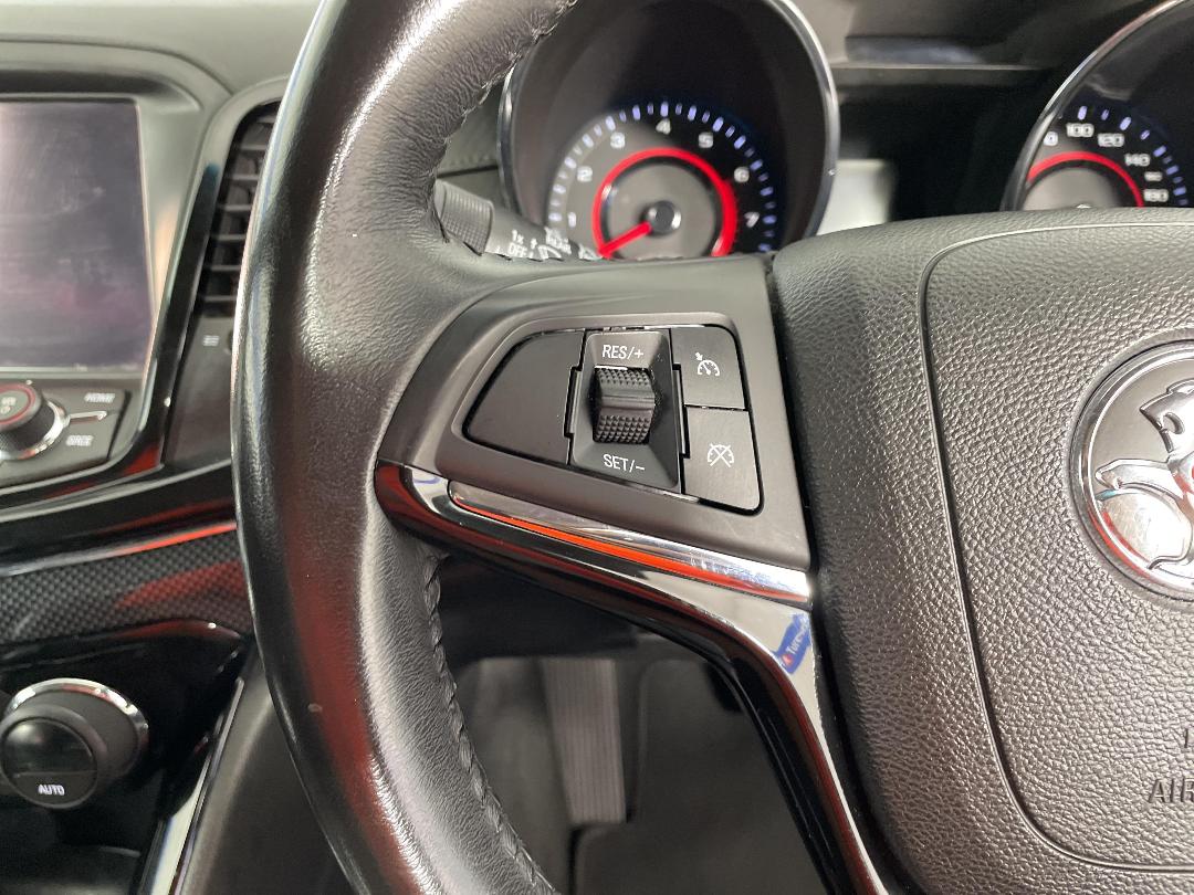 Photo '29' of Holden Commodore Photo '29' of Holden Commodore