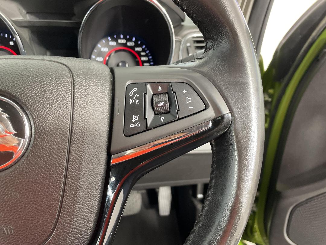 Photo '30' of Holden Commodore Photo '30' of Holden Commodore