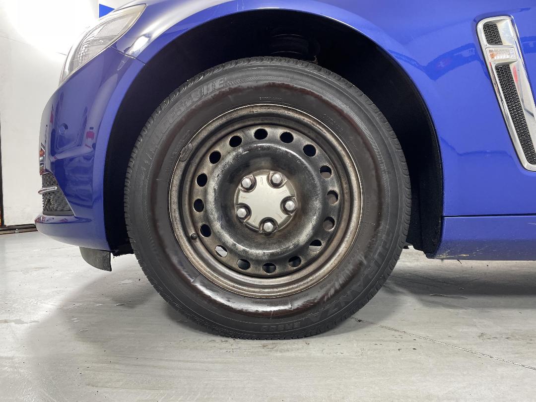 Photo '10' of Holden Commodore