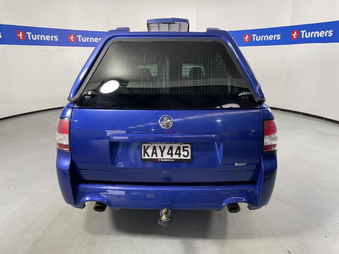 Photo '6' of Holden Commodore