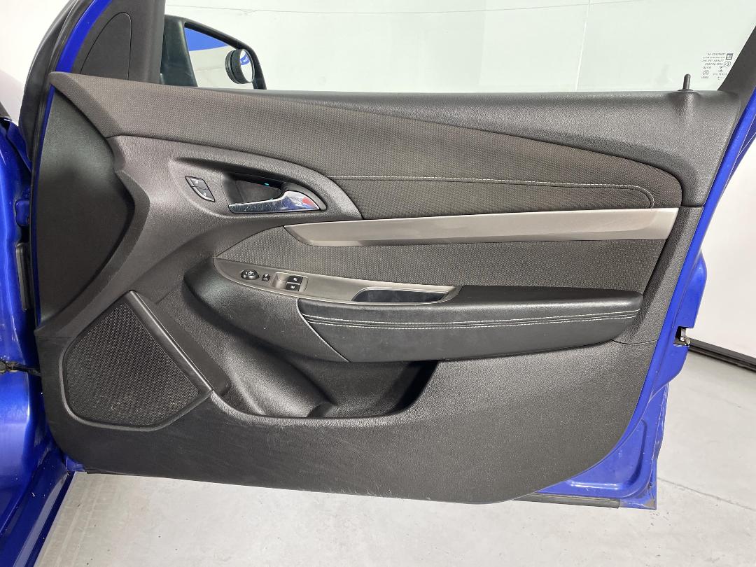 Photo '15' of Holden Commodore