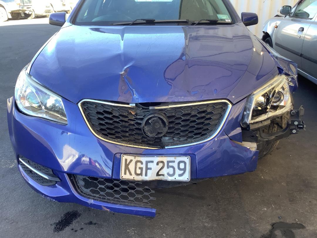 Photo '3' of Holden Commodore VF2 Evoke Photo '3' of Holden Commodore VF2 Evoke