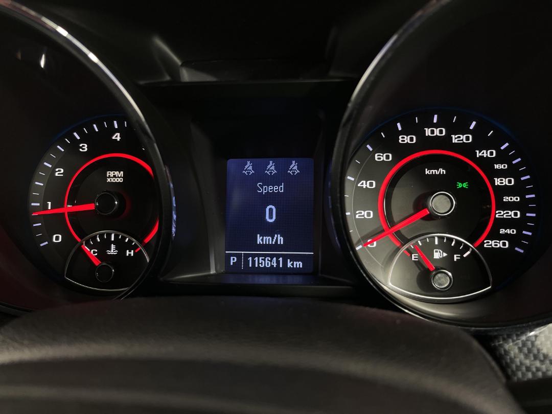 Photo '21' of Holden Commodore Photo '21' of Holden Commodore