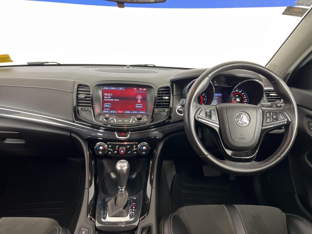 Photo '17' of Holden Commodore Photo '17' of Holden Commodore