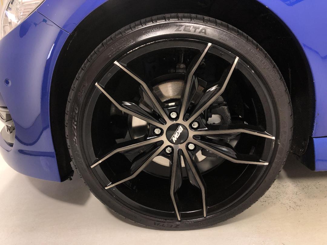 Photo '10' of Holden Commodore Photo '10' of Holden Commodore