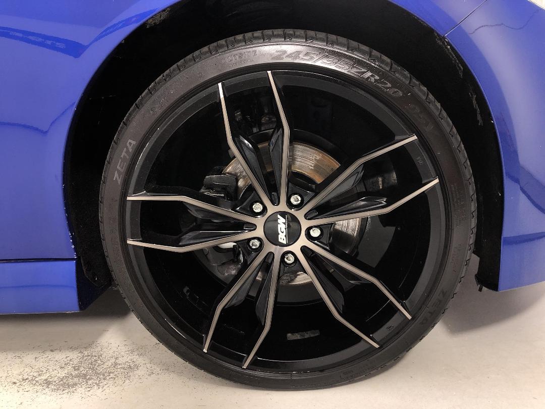 Photo '9' of Holden Commodore Photo '9' of Holden Commodore