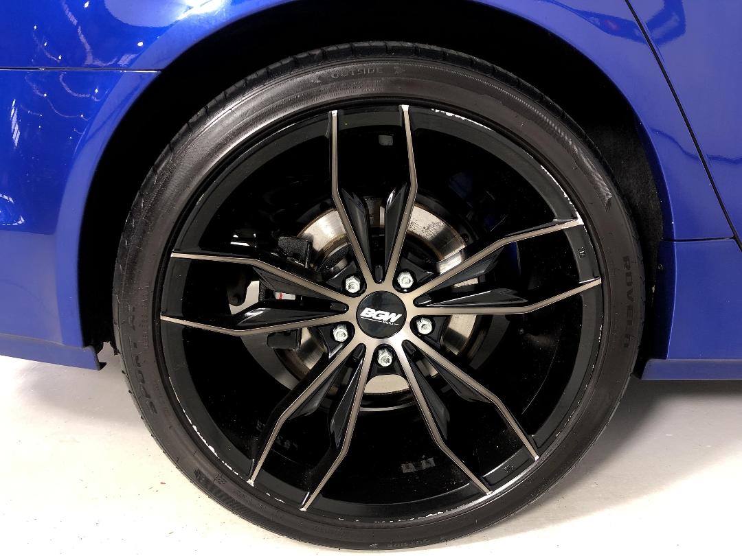 Photo '12' of Holden Commodore Photo '12' of Holden Commodore