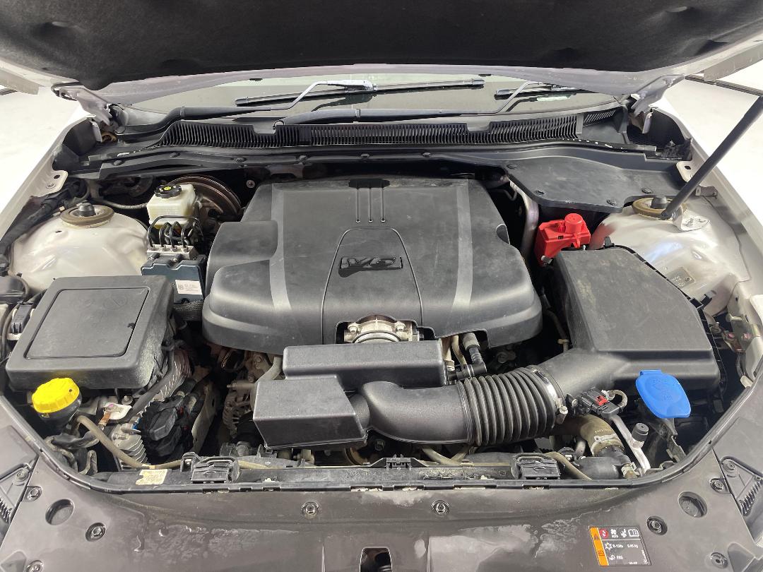 Photo '13' of Holden Commodore Photo '13' of Holden Commodore