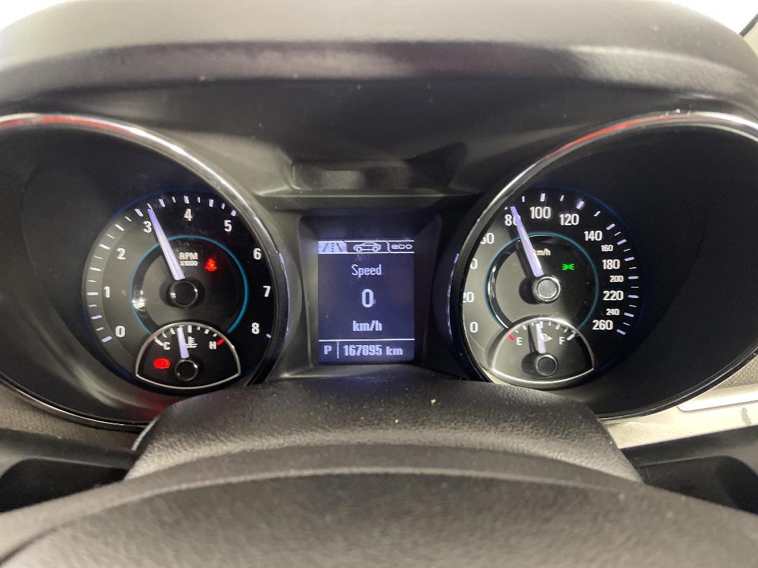 Photo '19' of Holden Commodore Photo '19' of Holden Commodore