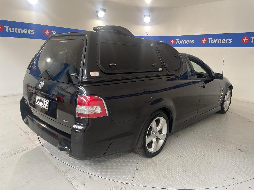 Photo '7' of Holden Commodore Photo '7' of Holden Commodore