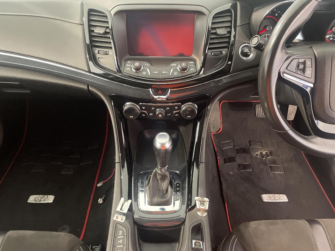 Photo '18' of Holden Commodore Photo '18' of Holden Commodore