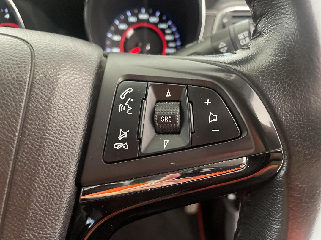 Photo '23' of Holden Commodore Photo '23' of Holden Commodore