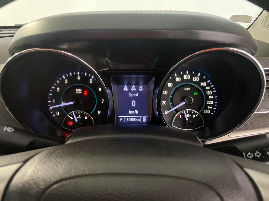 Photo '21' of Holden Commodore Photo '21' of Holden Commodore