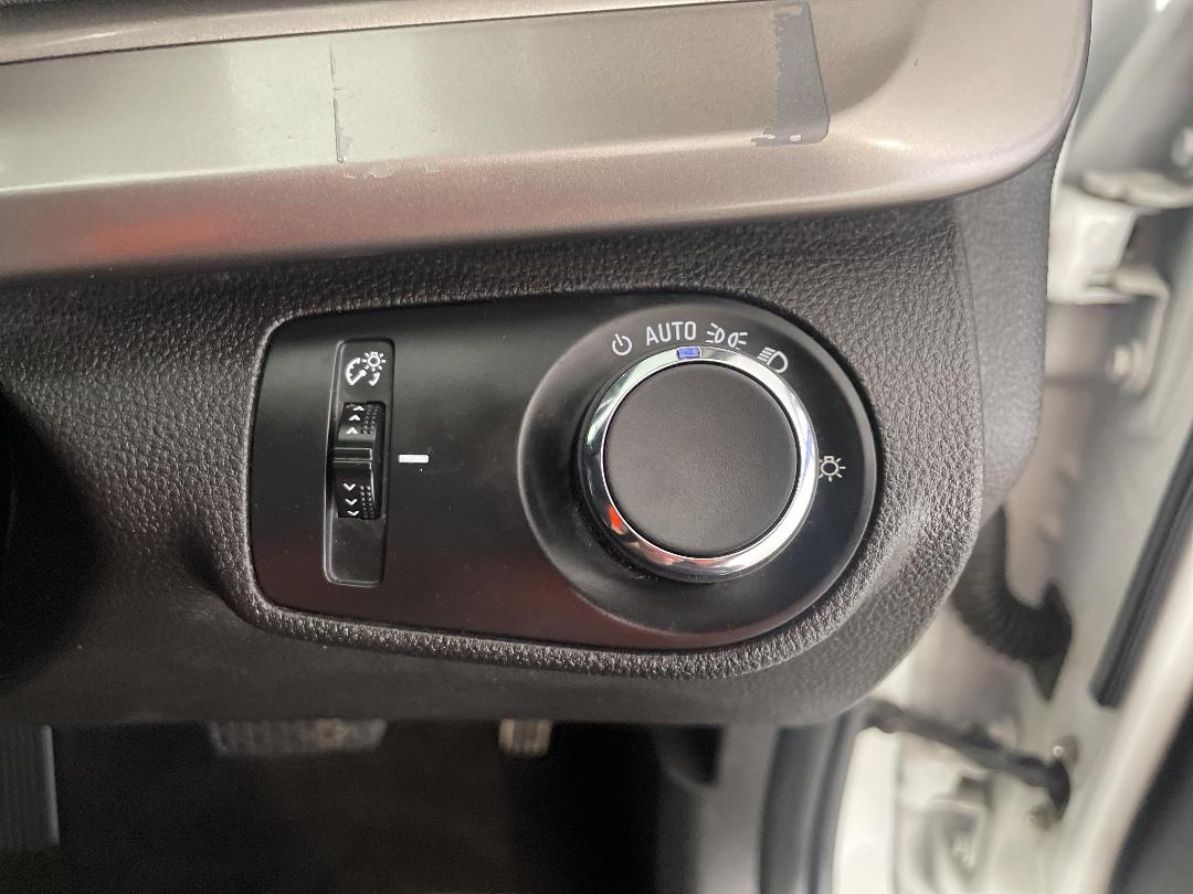 Photo '24' of Holden Commodore Photo '24' of Holden Commodore