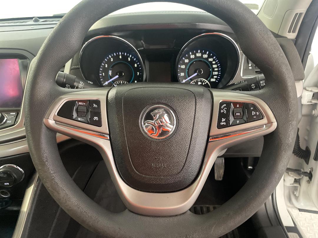 Photo '27' of Holden Commodore Photo '27' of Holden Commodore