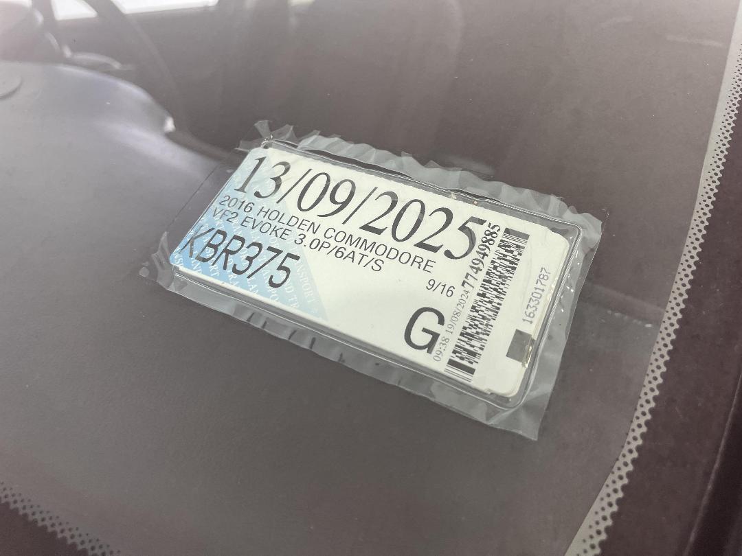 Photo '34' of Holden Commodore Photo '34' of Holden Commodore