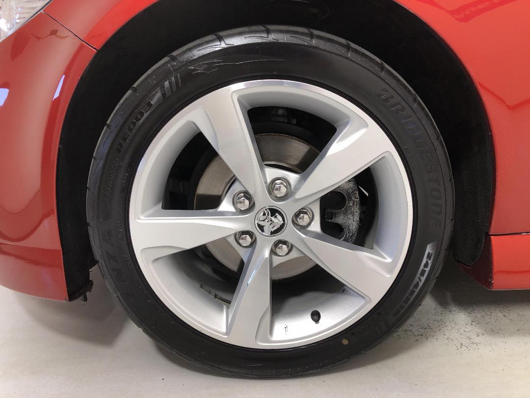 Photo '10' of Holden Commodore Photo '10' of Holden Commodore