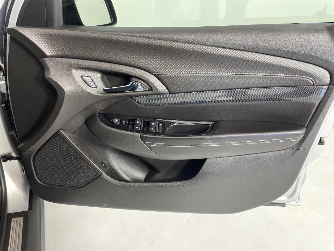 Photo '15' of Holden Commodore