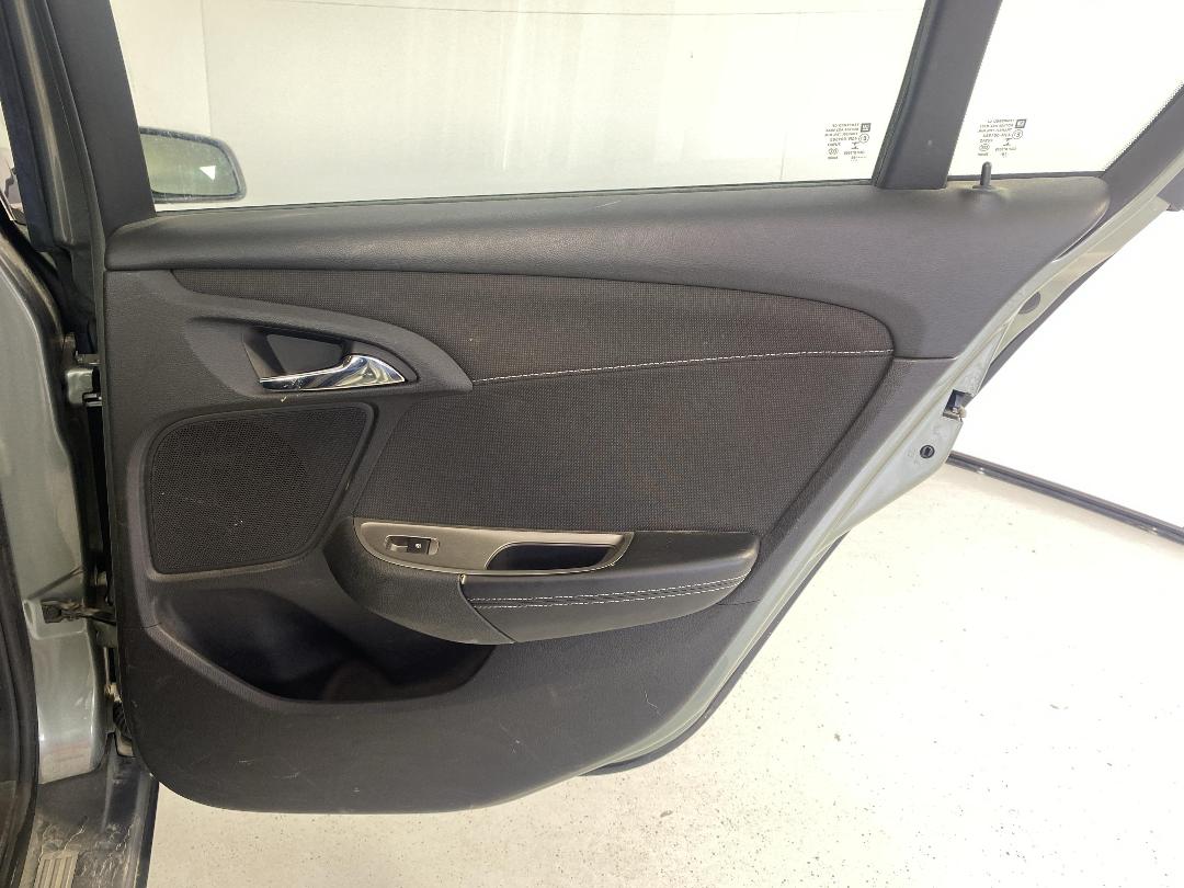 Photo '19' of Holden Commodore