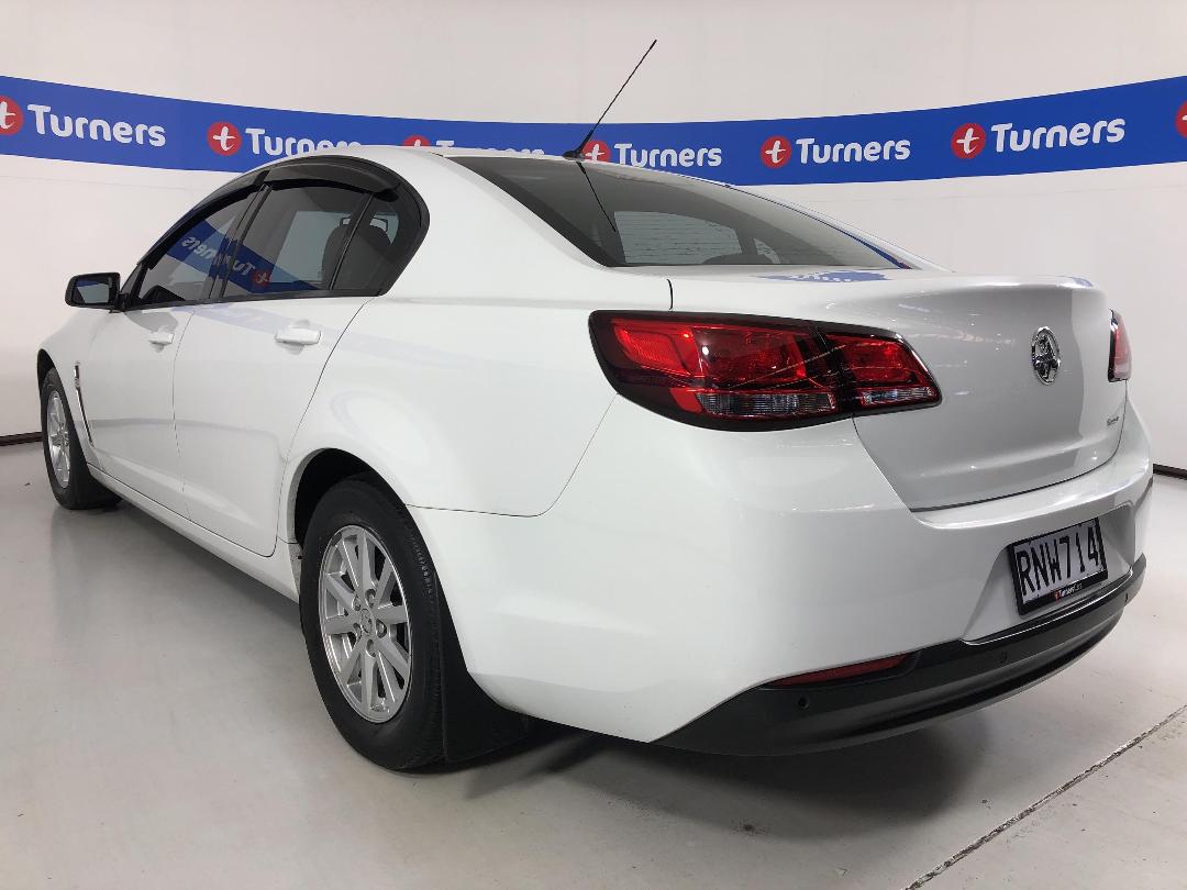 Photo '5' of Holden Commodore Photo '5' of Holden Commodore