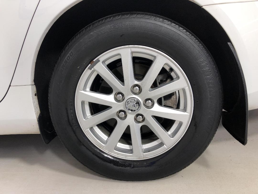 Photo '11' of Holden Commodore Photo '11' of Holden Commodore