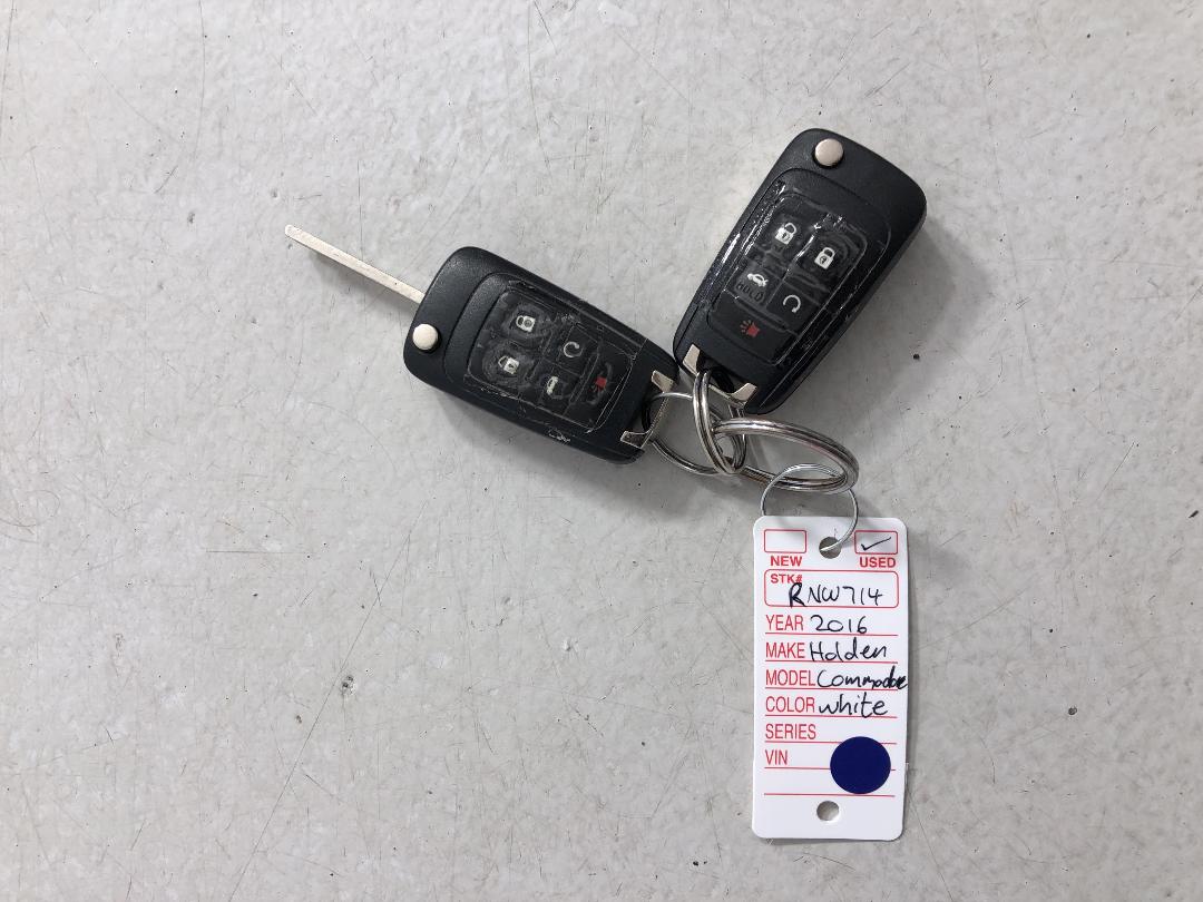 Photo '22' of Holden Commodore Photo '22' of Holden Commodore