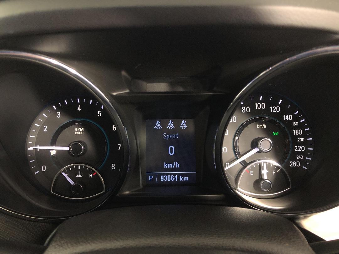 Photo '21' of Holden Commodore Photo '21' of Holden Commodore