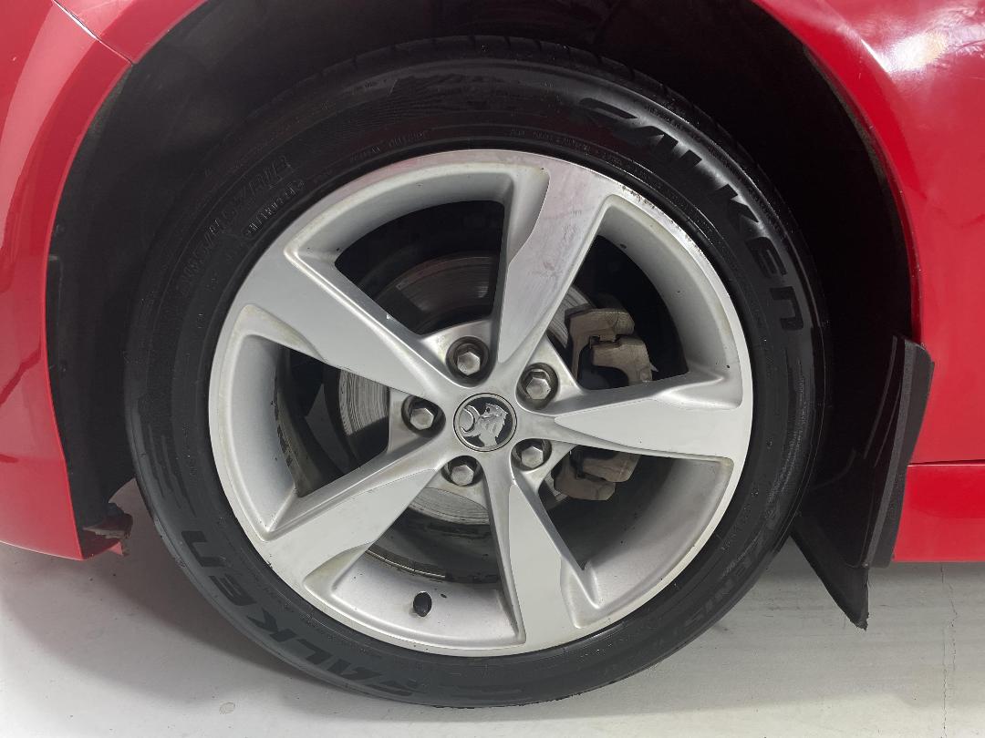 Photo '10' of Holden Commodore