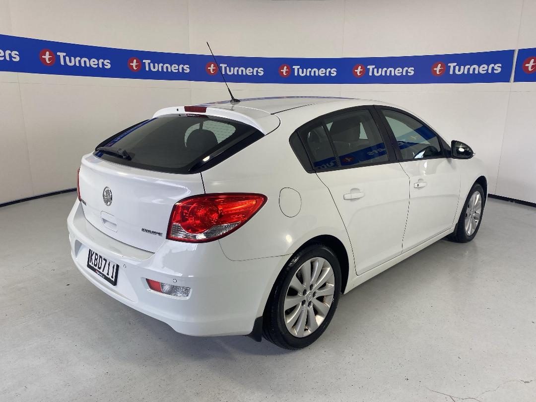 Photo '7' of Holden Cruze