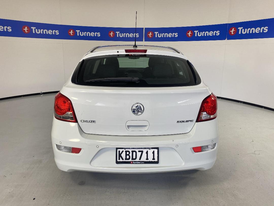 Photo '6' of Holden Cruze