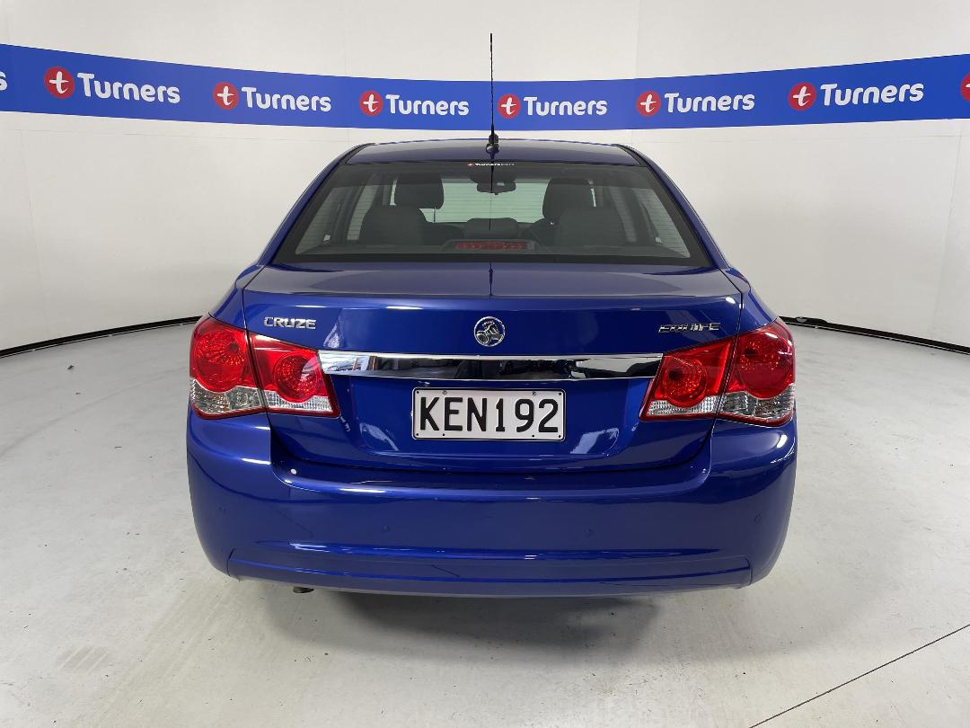 Photo '6' of Holden Cruze