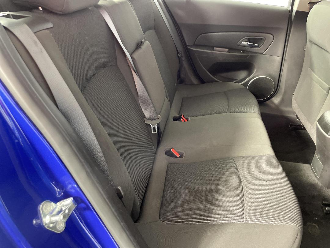 Photo '20' of Holden Cruze