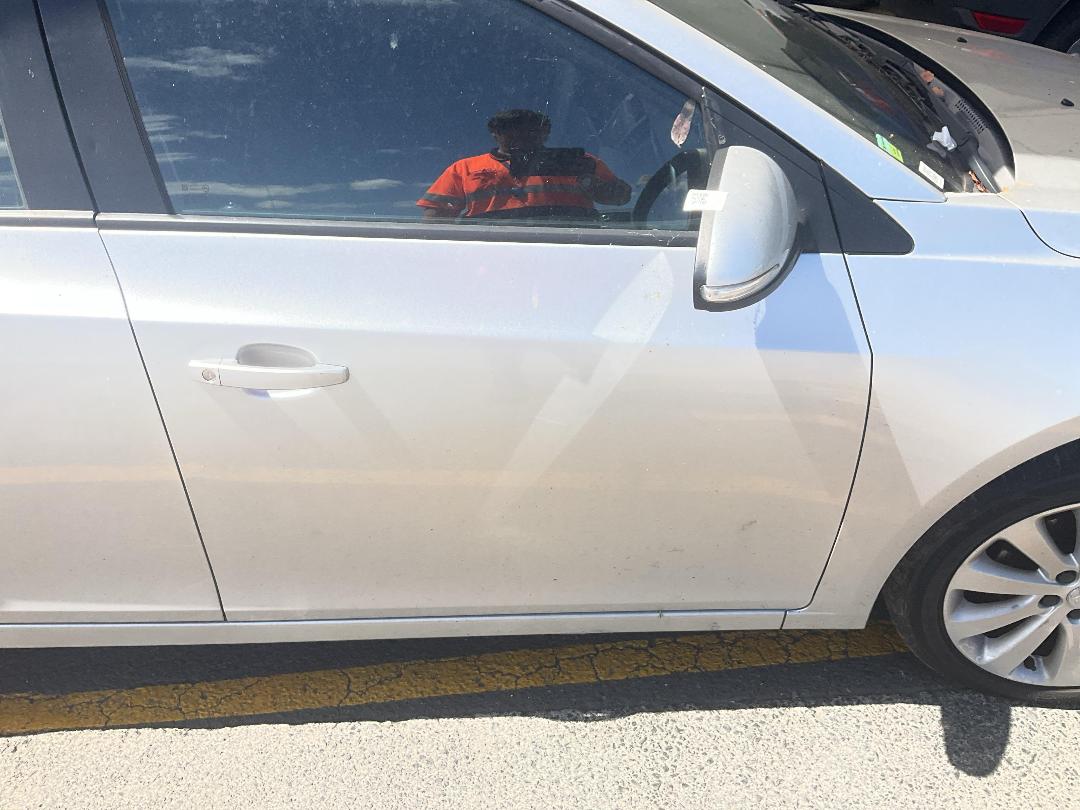 Photo '3' of Holden Cruze Equipe