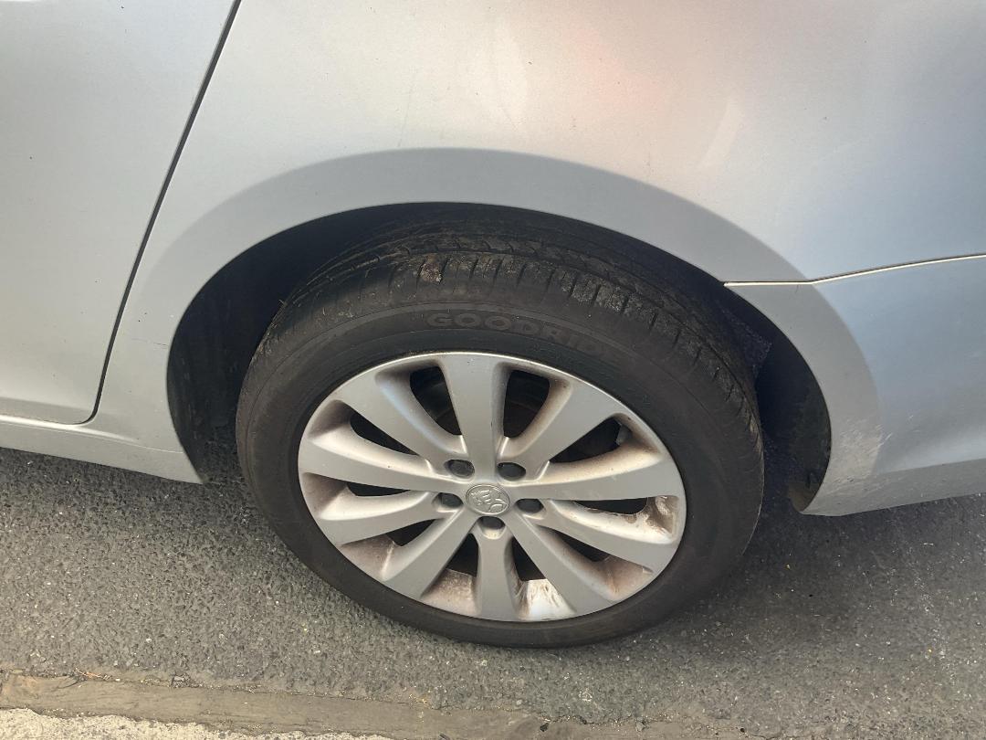 Photo '10' of Holden Cruze Equipe