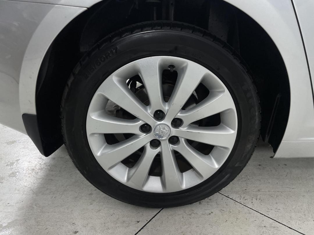 Photo '10' of Holden Cruze Equipe Photo '10' of Holden Cruze Equipe