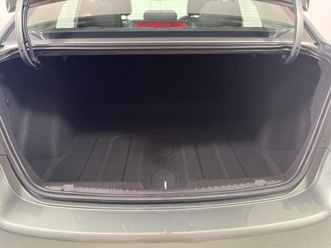 Photo '14' of Holden Cruze Photo '14' of Holden Cruze