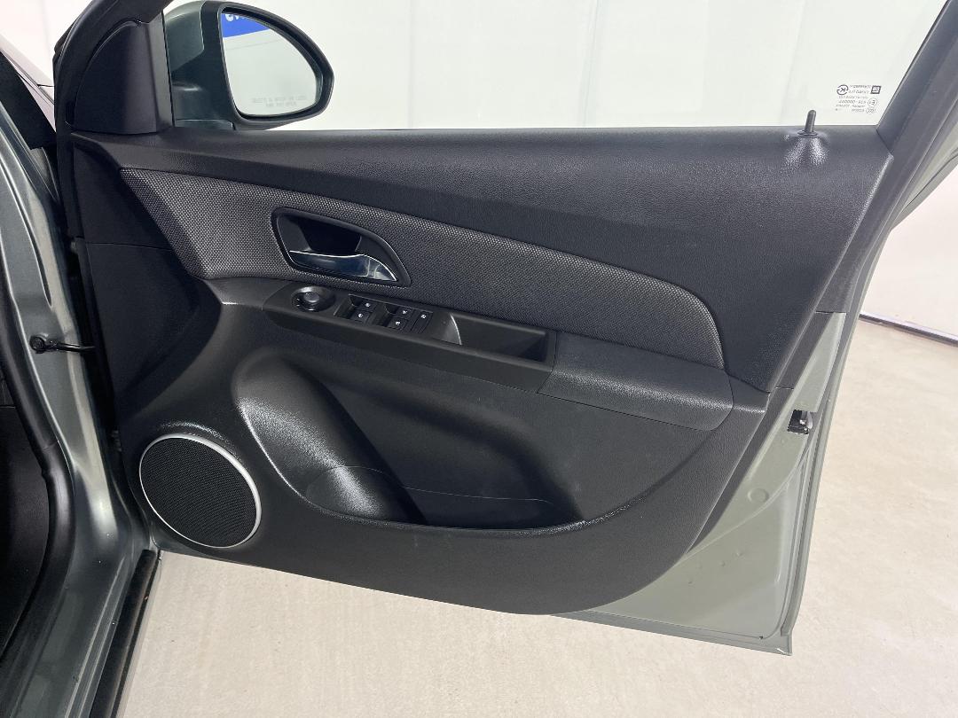 Photo '15' of Holden Cruze Photo '15' of Holden Cruze