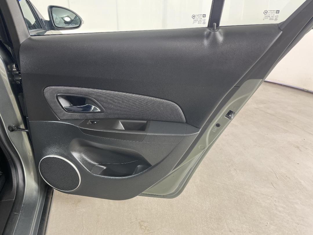 Photo '19' of Holden Cruze Photo '19' of Holden Cruze