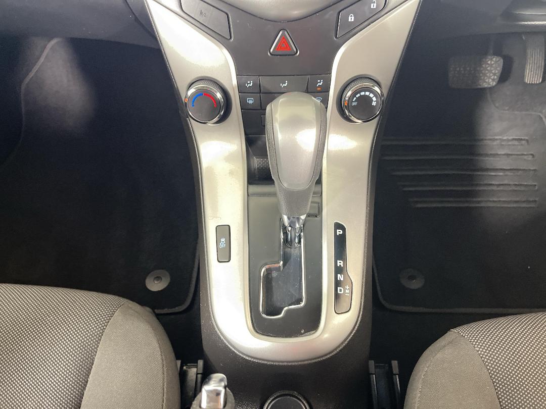 Photo '18' of Holden Cruze Photo '18' of Holden Cruze