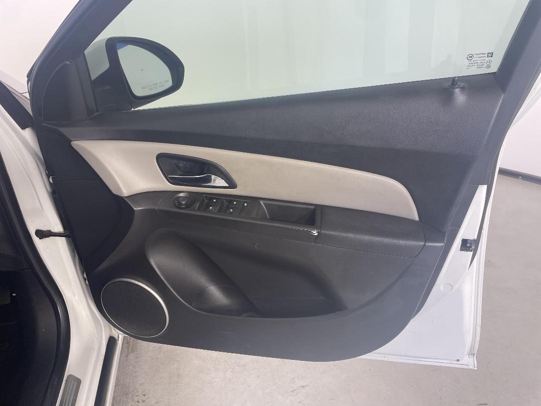 Photo '13' of Holden Cruze Z Series