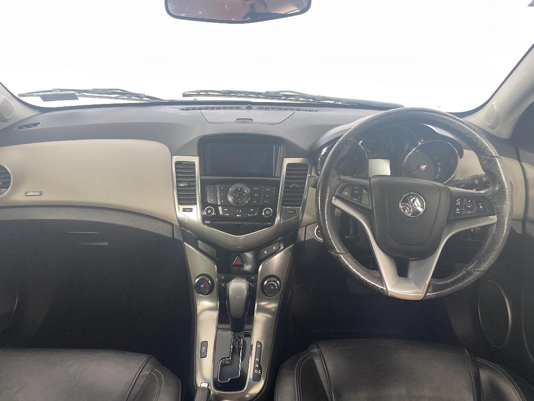 Photo '15' of Holden Cruze Z Series