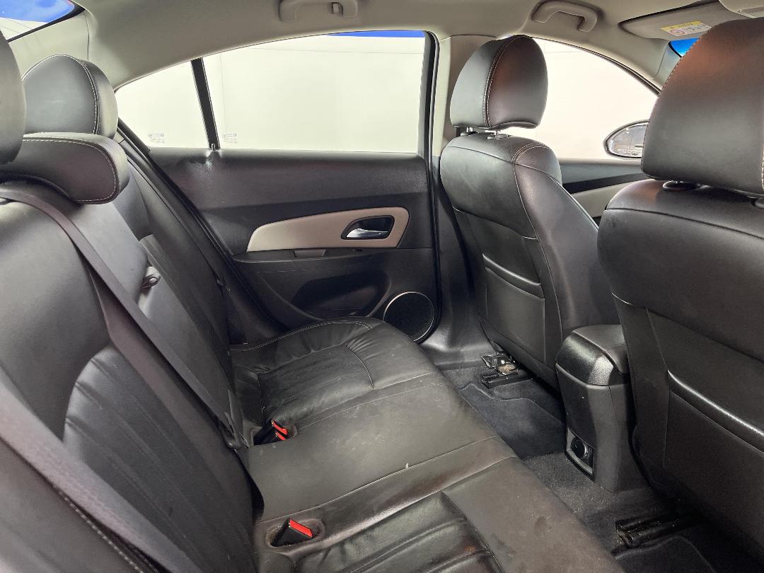 Photo '20' of Holden Cruze