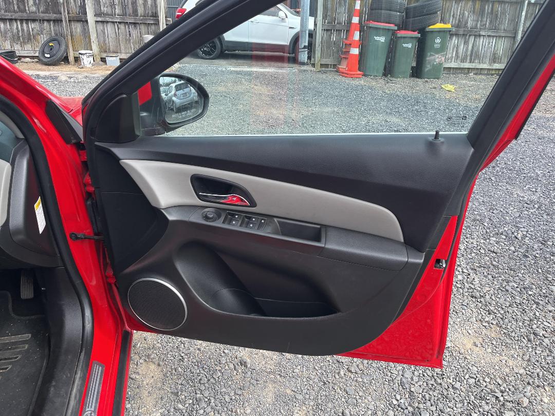 Photo '13' of Holden Cruze Z Series