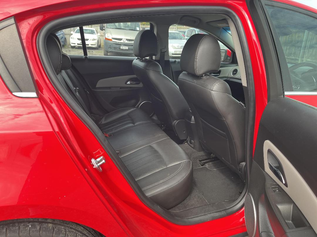 Photo '18' of Holden Cruze Z Series