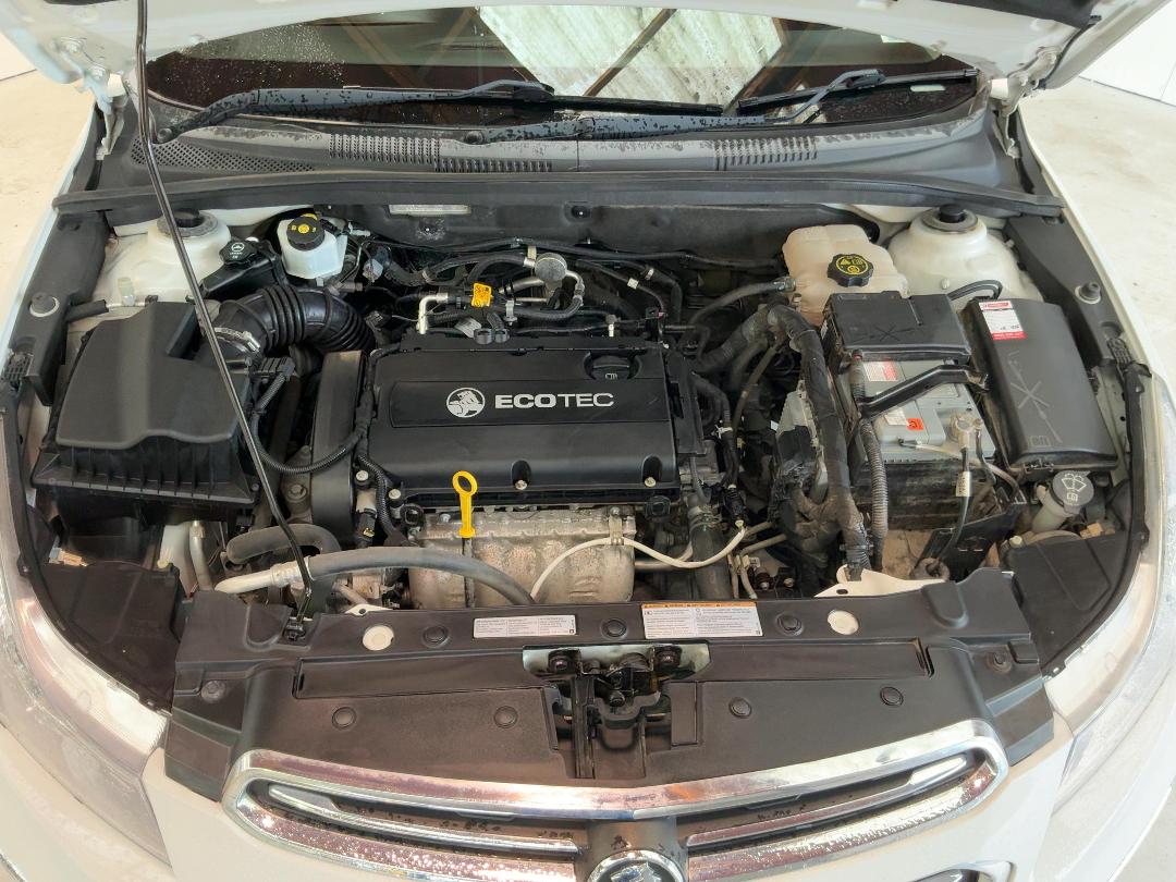 Photo '13' of Holden Cruze