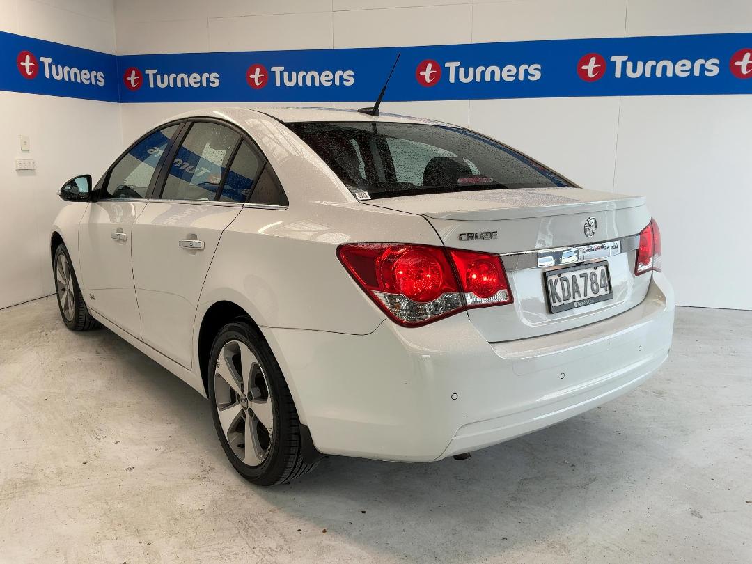 Photo '5' of Holden Cruze